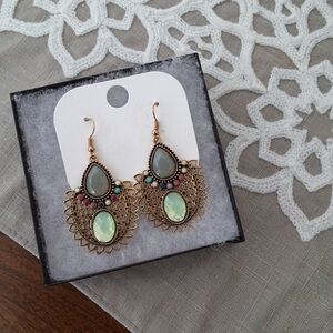 NEW Elegant Gold and Green Teardrop Earrings
